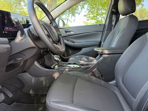 Used 2025 Buick Encore GX Preferred FWD image 28