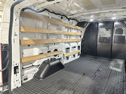 Used 2024 Ford Transit 250 Low Roof w/ Exterior Upgrade Package image 31