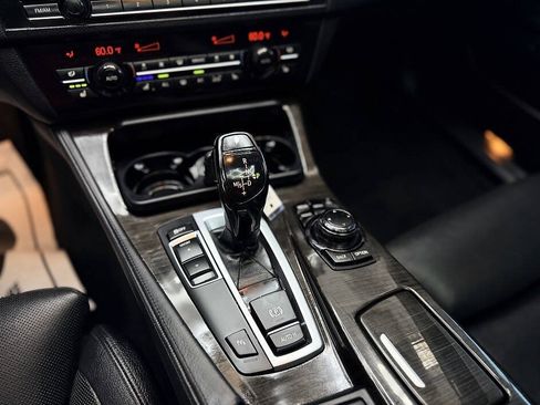 Used 2013 BMW 550i Sedan w/ Executive Pkg RWD image 14