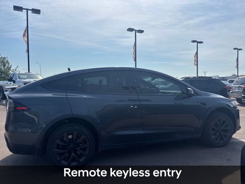 Used 2023 Tesla Model X AWD/4WD image 4