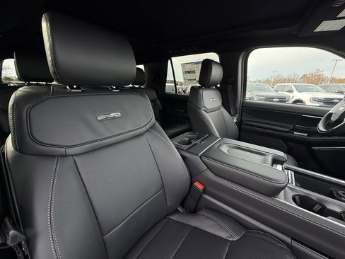 New 2025 Ford Expedition Max Platinum w/ Stealth Performance Package image 32