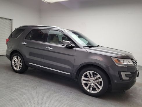 Used 2016 Ford Explorer Limited w/ Equipment Group 301A FWD image 11
