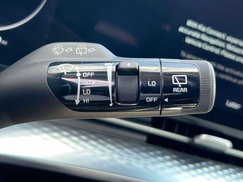 Certified 2024 Kia Carnival SX Prestige FWD image 25