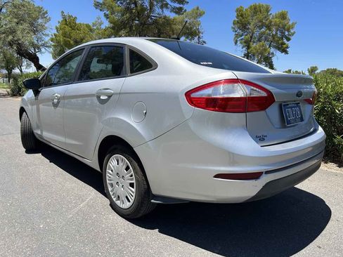 Used 2017 Ford Fiesta S image 3