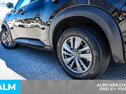 Used 2024 Nissan Pathfinder SV image 17