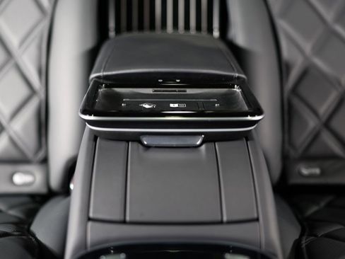 Used 2024 Mercedes-Benz Maybach S 580 4MATIC image 28