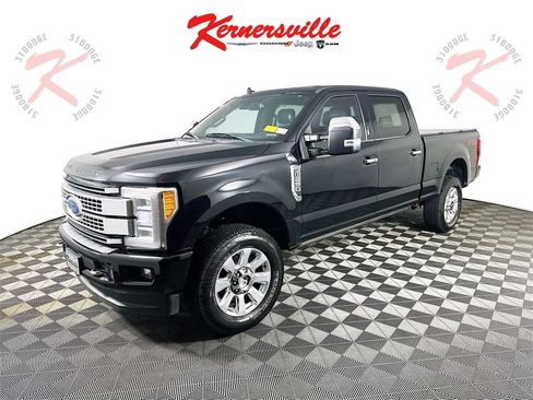 Used 2019 Ford F250 Platinum w/ FX4 Off-Road Package image 3