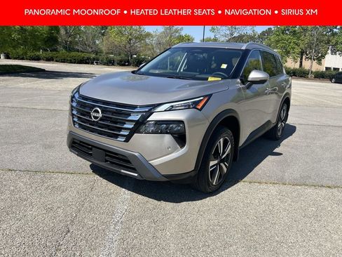 Certified 2025 Nissan Rogue SL w/ Tech Package AWD/4WD image 3