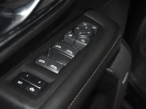 Used 2023 Chevrolet Tahoe Premier AWD/4WD image 5