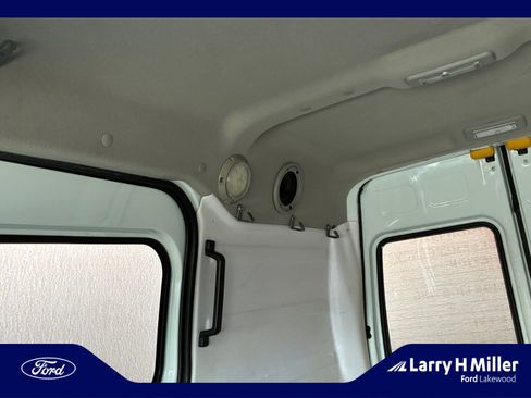 Used 2013 Ford Transit Connect XLT image 32