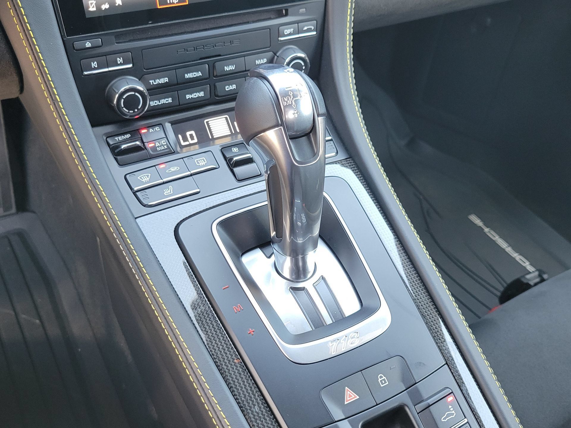 Certified 2023 Porsche 718 Boxster Spyder RWD image 22