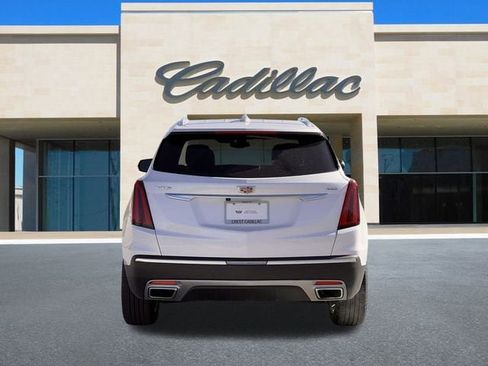 Certified 2025 Cadillac XT5 Premium Luxury image 5