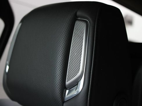 Used 2023 Cadillac Escalade ESV V AWD/4WD image 15