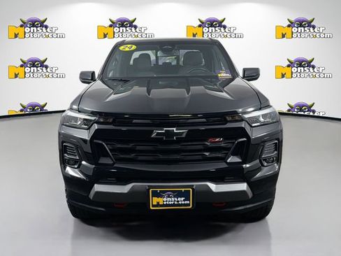 Used 2024 Chevrolet Colorado Z71 w/ Z71 Convenience Package 2 AWD/4WD image 2