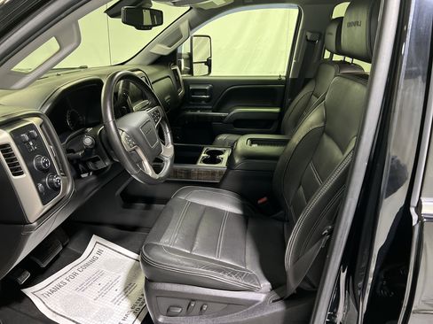 Used 2016 GMC Sierra 3500 Denali w/ Duramax Plus Package AWD/4WD image 18