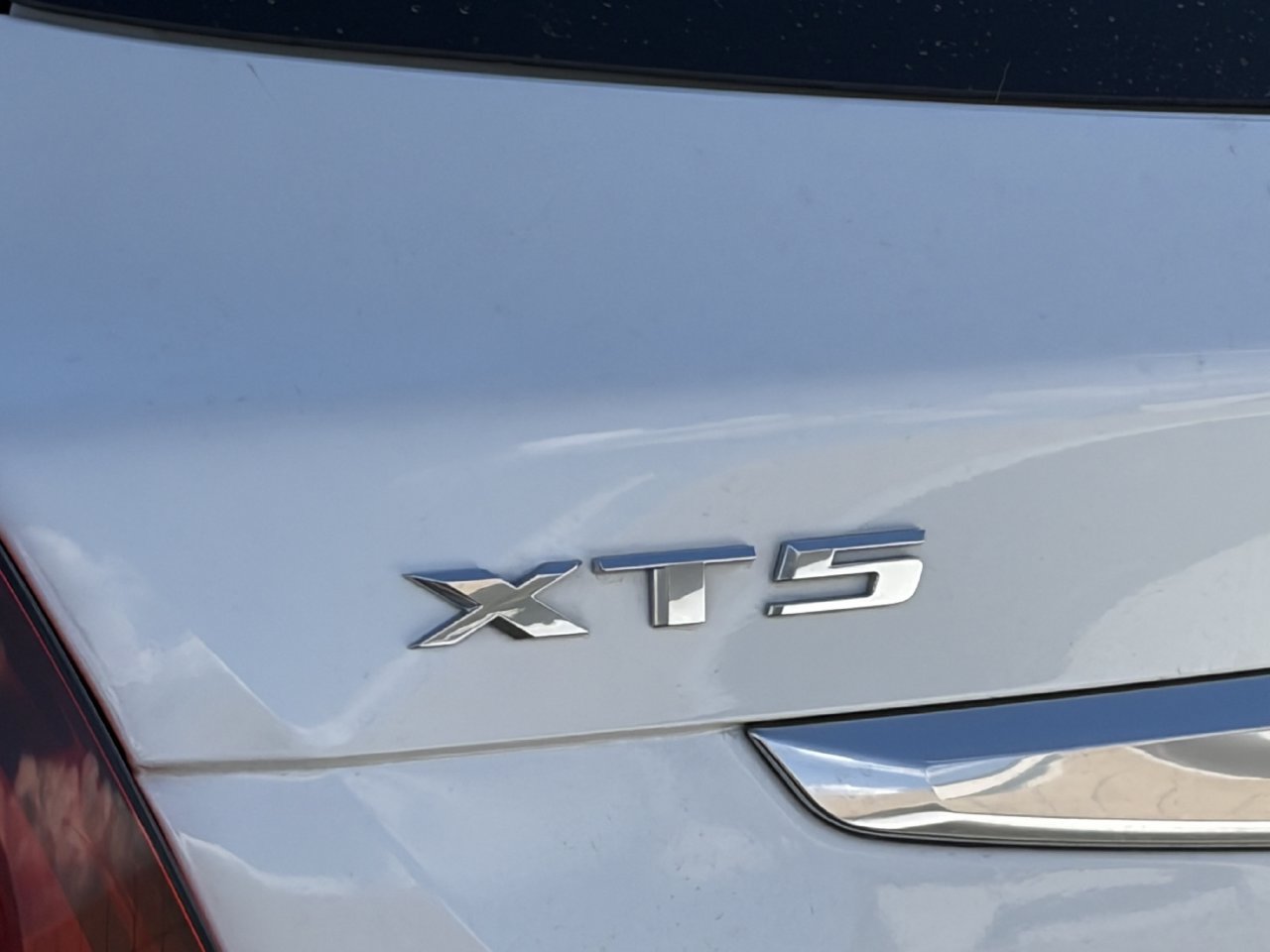 Used 2022 Cadillac XT5 Premium Luxury w/ Platinum Package FWD image 10