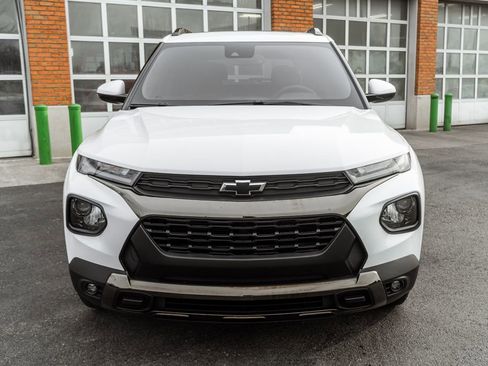 Used 2023 Chevrolet TrailBlazer ACTIV w/ Sun and Liftgate Package image 9