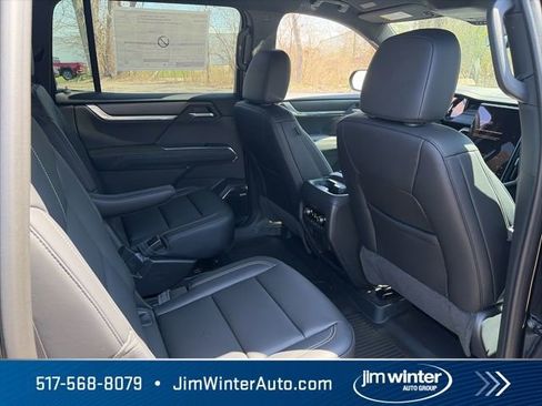 New 2026 GMC Acadia Elevation image 18