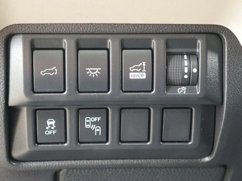 Used 2021 Subaru Ascent Premium w/ Convenience Package AWD/4WD image 27