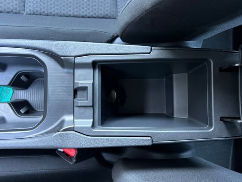 Certified 2025 Nissan Kicks S image 33