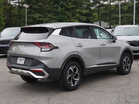 Used 2023 Kia Sportage LX AWD/4WD image 9