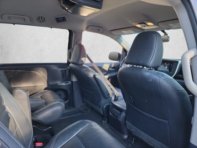 Used 2015 Toyota Sienna SE FWD image 24