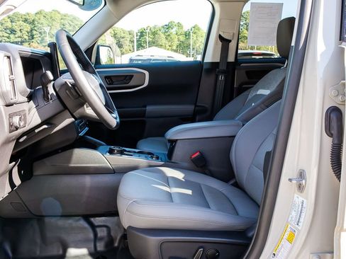 Used 2025 Ford Bronco Sport Badlands image 17