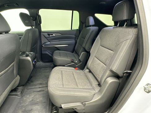 Used 2025 Chevrolet Traverse LT w/ Driver Confidence Package AWD/4WD image 20