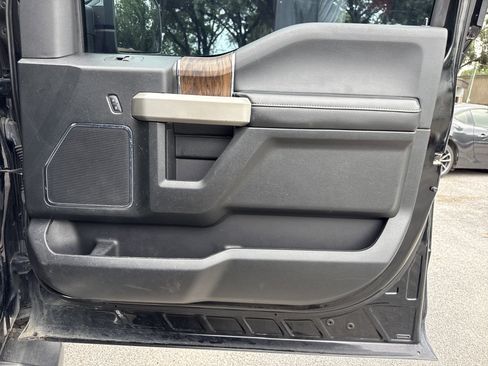 Used 2018 Ford F150 Lariat w/ Equipment Group 502A Luxury AWD/4WD image 25