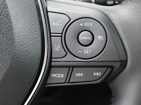 Certified 2025 Toyota RAV4 SE image 18