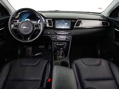 Used 2017 Kia Niro Touring image 29