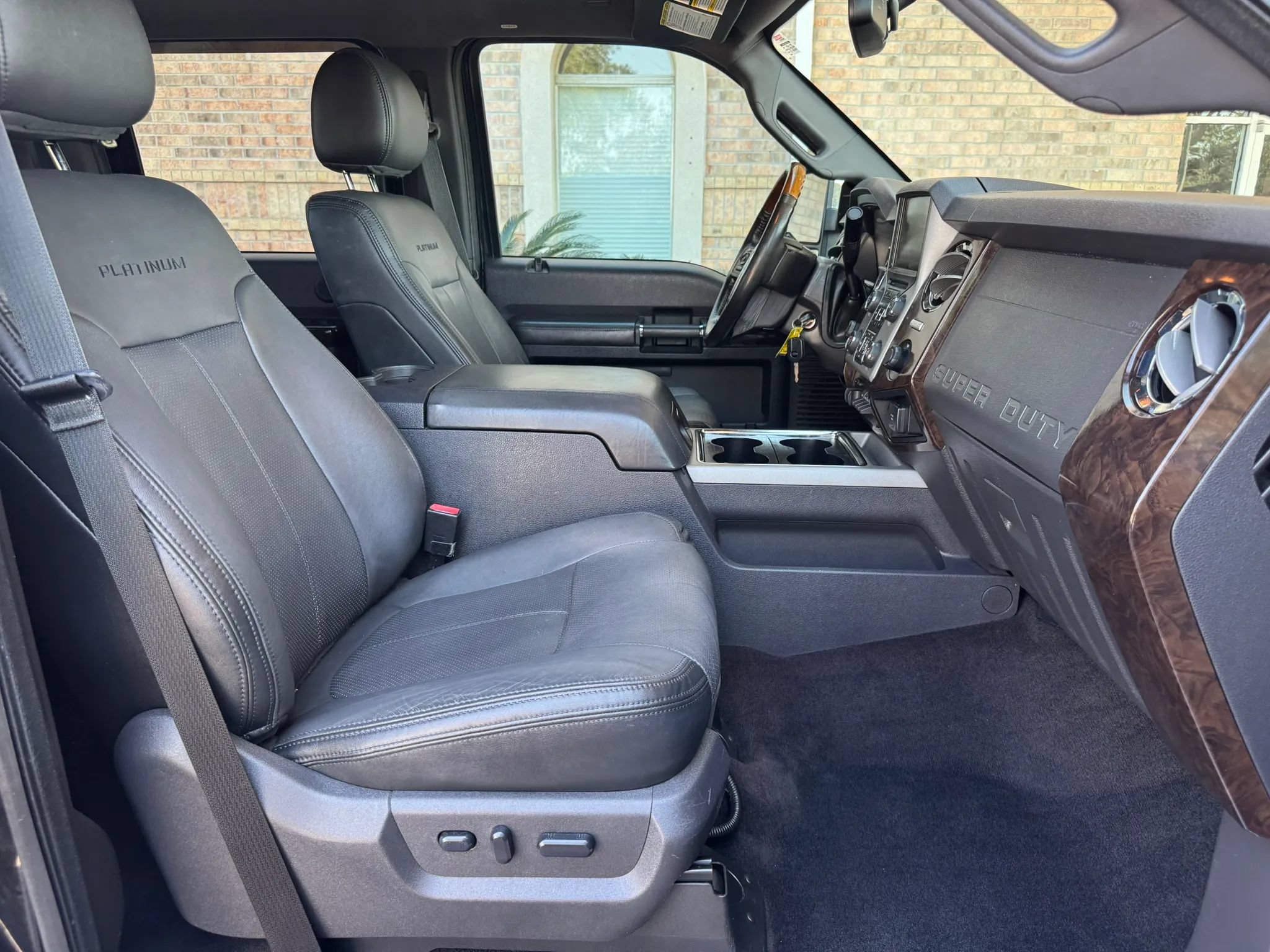 Used 2015 Ford F250 Platinum w/ FX4 Off-Road Package AWD/4WD image 25
