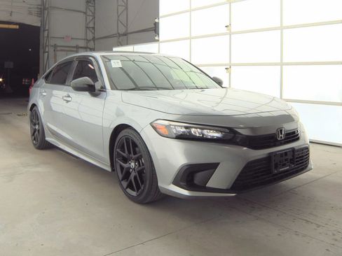 Used 2022 Honda Civic Sport image 6