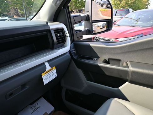 New 2026 Ford F550 4x4 Regular Cab Super Duty image 18