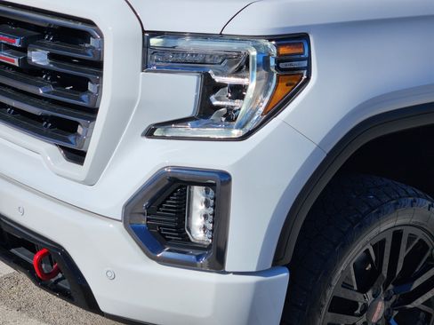 Certified 2021 GMC Sierra 1500 AT4 w/ AT4 Value Package image 9