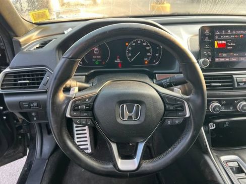 Used 2018 Honda Accord Sport image 16