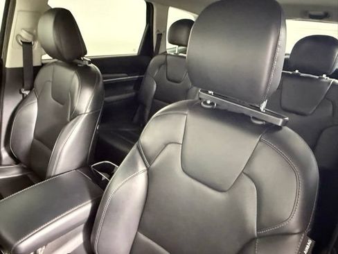Used 2021 Kia Telluride S FWD image 32