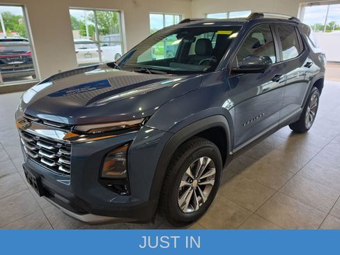Used 2025 Chevrolet Equinox LT w/ Convenience Package II AWD/4WD image 1