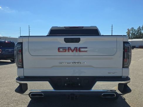 Used 2022 GMC Sierra 1500 SLT image 4
