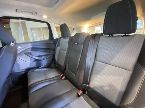 Used 2018 Ford Escape SE image 25