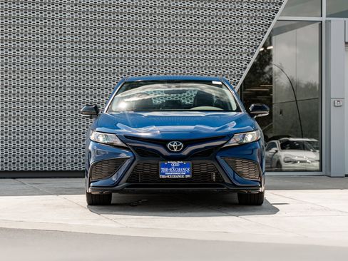 Used 2024 Toyota Camry SE w/ Convenience Package AWD/4WD image 31
