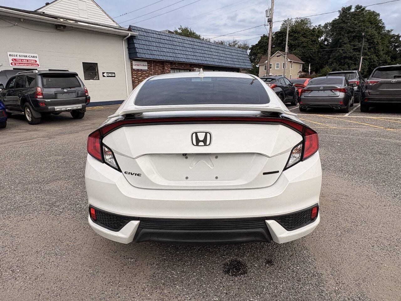 Used 2016 Honda Civic Touring image 10