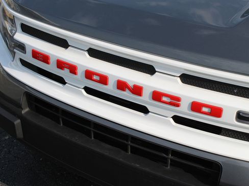 Used 2024 Ford Bronco Sport Heritage w/ Heritage Convenience Package image 9