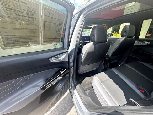 Used 2024 Volkswagen ID.4 S image 12