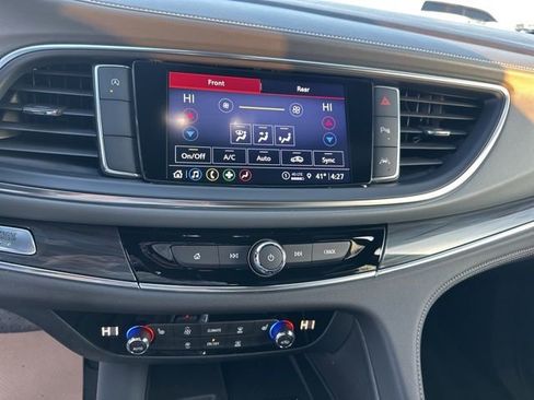 Used 2023 Buick Enclave Essence image 15