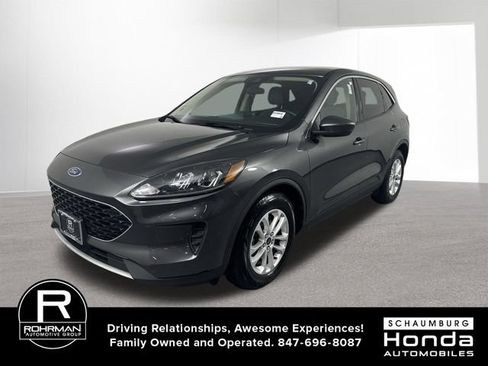 Used 2020 Ford Escape SE FWD image 2