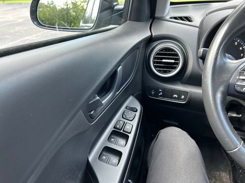 Used 2019 Hyundai Kona SEL w/ Cargo Package AWD/4WD image 11