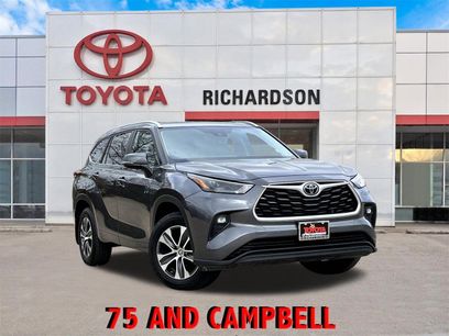 Used 2023 Toyota Highlander XLE