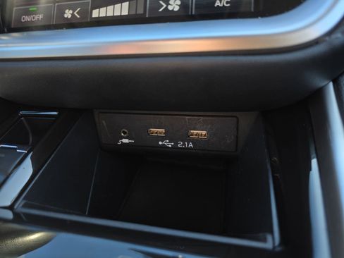 Used 2022 Subaru Outback Limited image 24