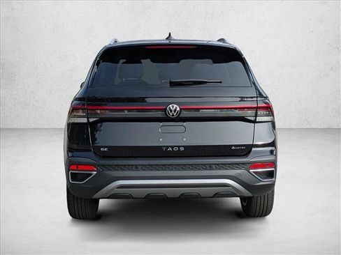 New 2026 Volkswagen Taos SE AWD/4WD image 8